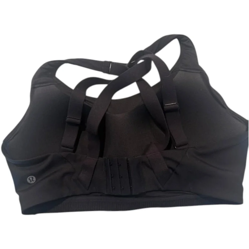 Lululemon Black Energy Sports Bra Size 36D Gym Workout Supportive Comfortable